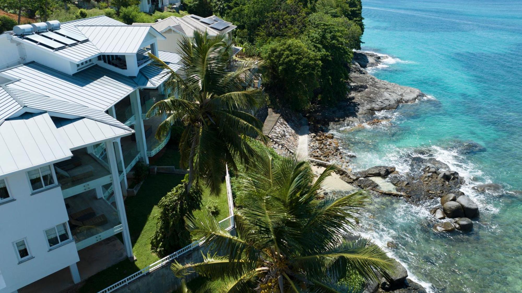 Vallonend Beachfront Villa With Excellent View Bel Ombre Exterior foto